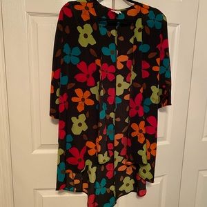 LulaRoe short sleeve kimono medium floral